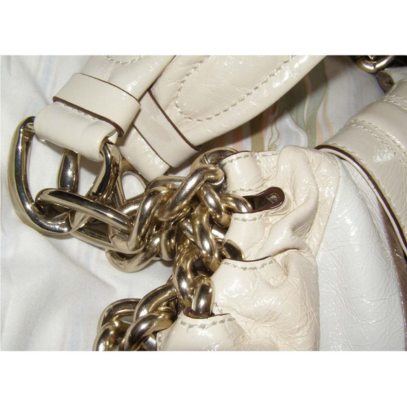 New! Guess by Marciano leather bag w/chain strap - Picture 4 of 8